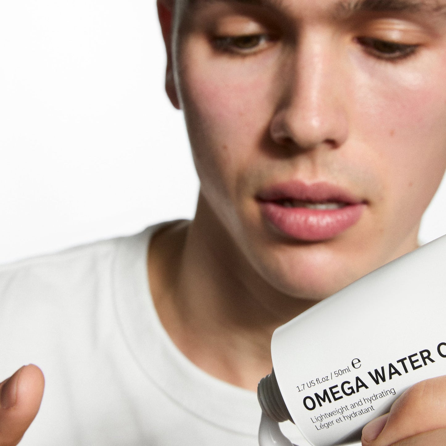 supersize-omega-water-cream-100ml-d2 Omega100_Model_2000x2000_62065fcd-8c1b-4831-aefc-6f05325600fd.jpg