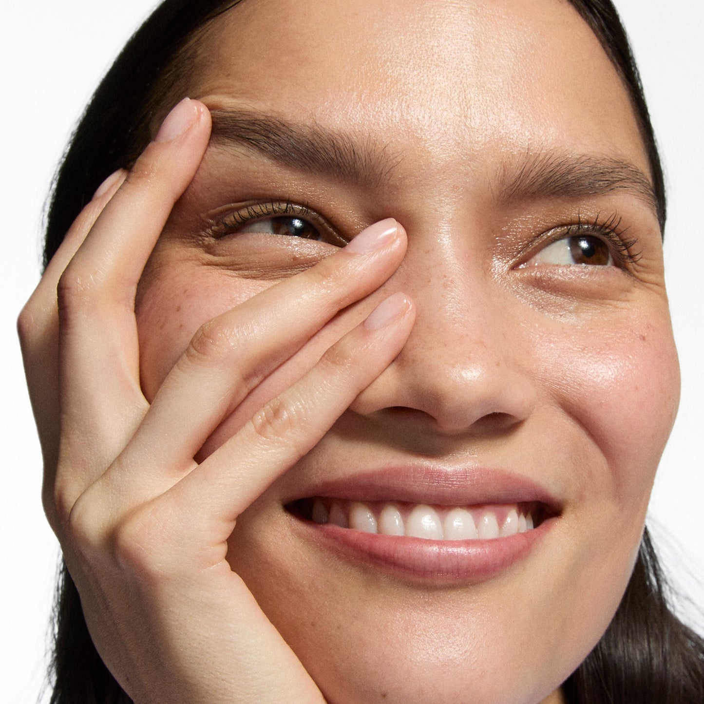 hydro-surge-dewy-face-mist-l0 Omega50_Model_2000x2000-1_3445dd8f-e76c-42a0-b3ad-1d9a4cba4df0.jpg