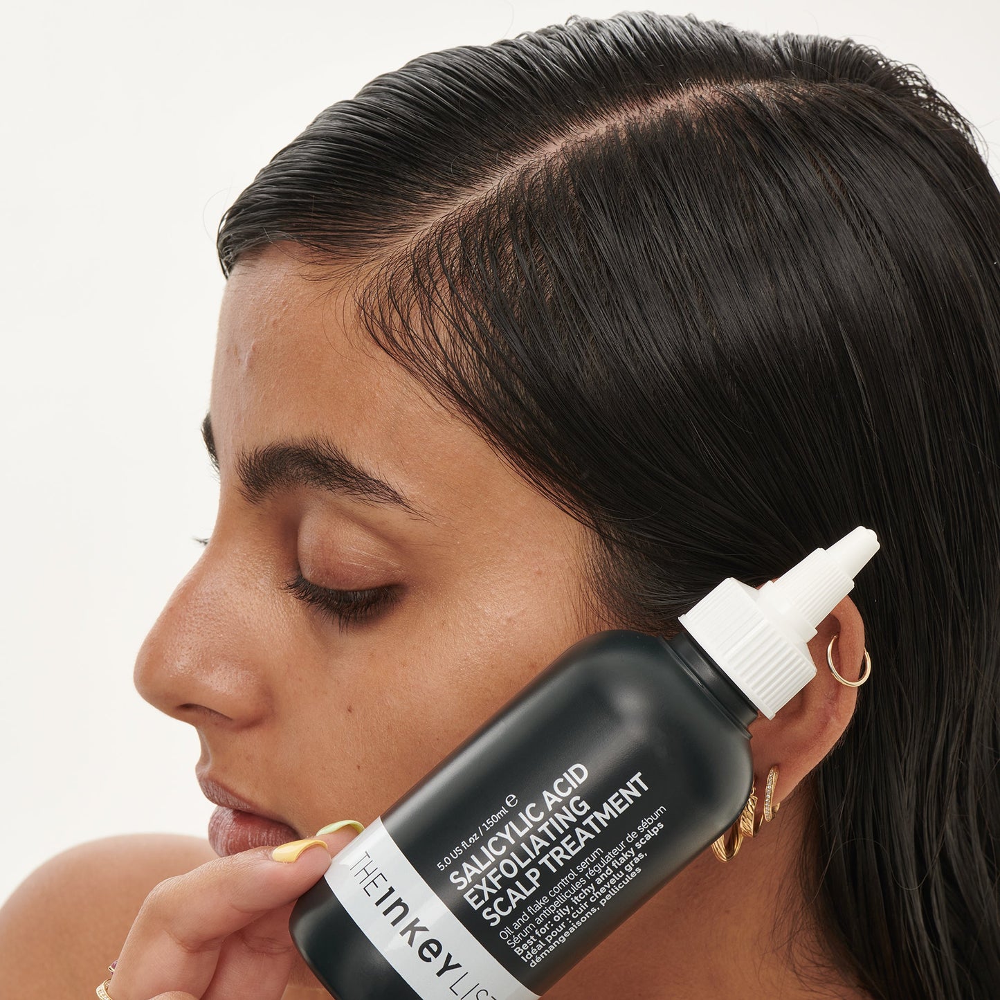clean-and-healthy-scalp-duo-w8 SallyHAIR_ModelLifestyle_2e55b949-fa6c-43b1-8dc6-497be78c74bb.jpg